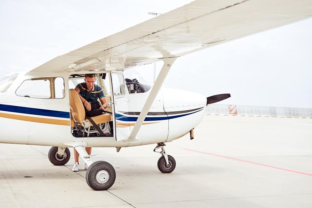 How Much Does It Cost To Rent A Plane? Cessna 172